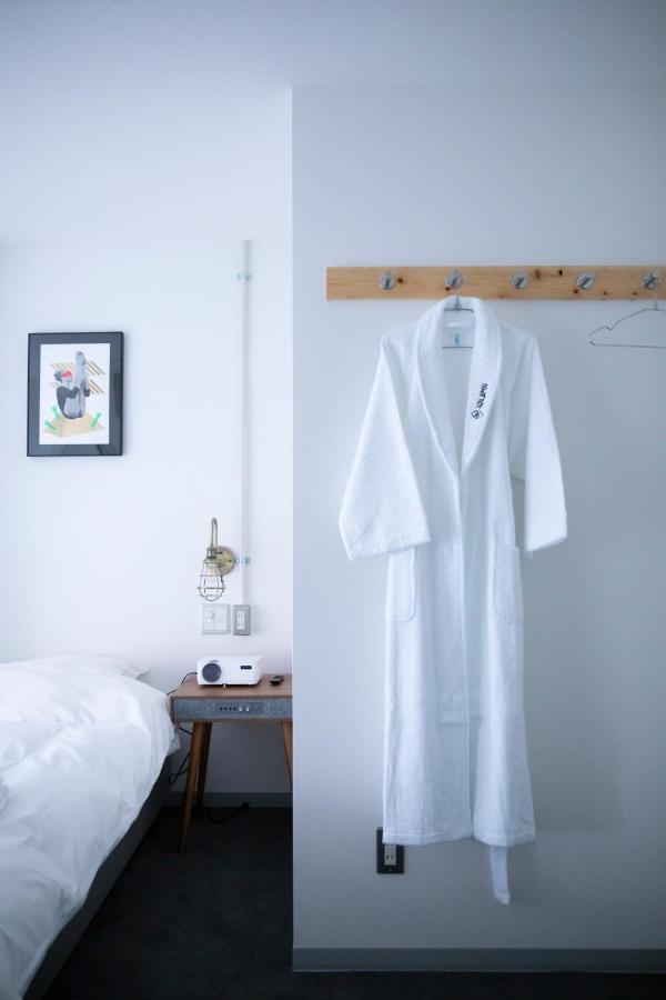 Benjamin Hotel Kanazawa Bagian luar foto